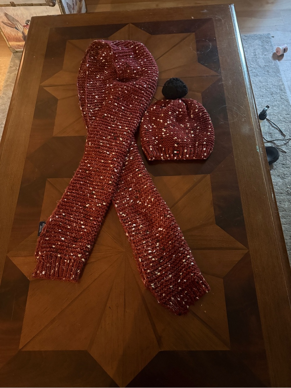 Tommy Hilfiger Maroon Speckled Knit Hat & Scarf Set